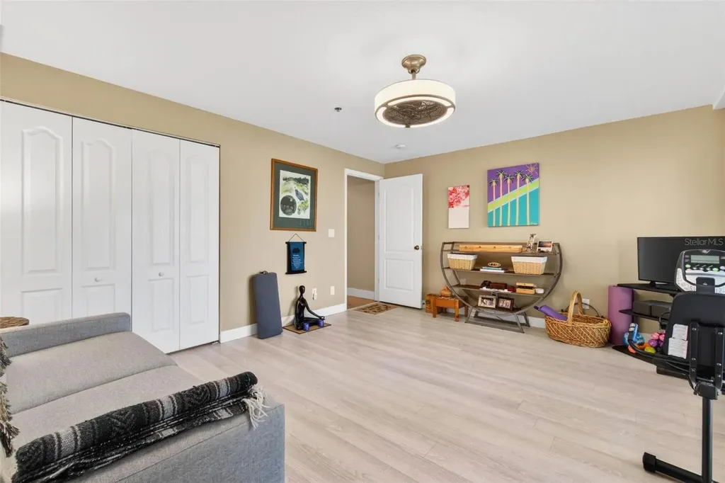 1033 Pinellas Bayway S Tierra Verde FL 33715
