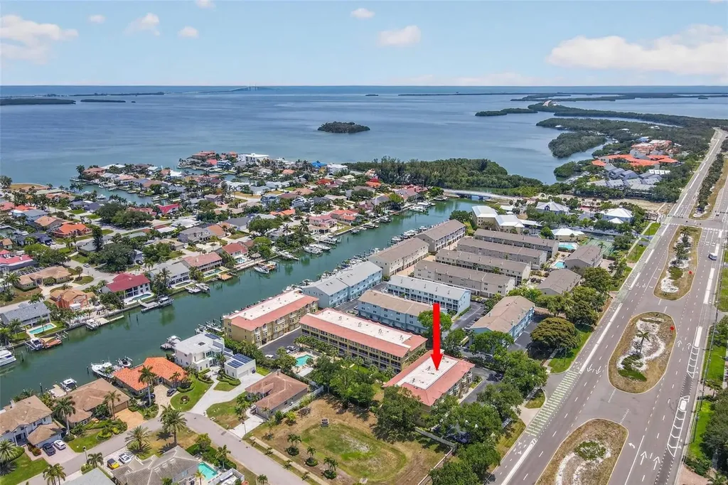 1033 Pinellas Bayway S Tierra Verde FL 33715