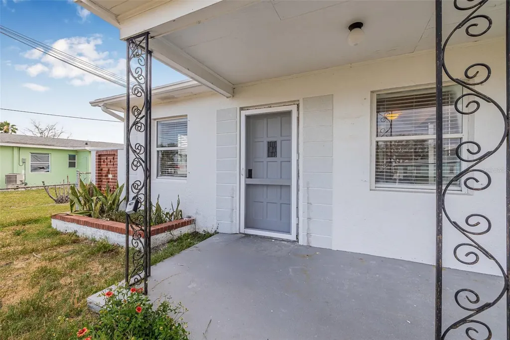 30 Lynn Way Madeira Beach FL 33708