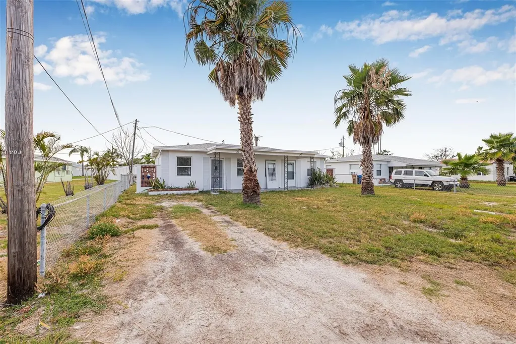 30 Lynn Way Madeira Beach FL 33708