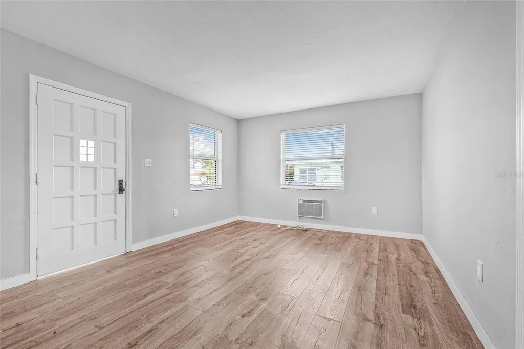 30 Lynn Way Madeira Beach FL 33708