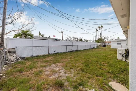 30 Lynn Way Madeira Beach FL 33708