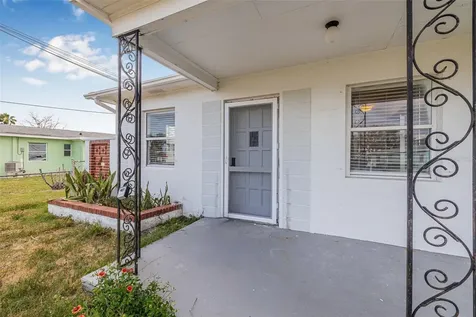 30 Lynn Way Madeira Beach FL 33708