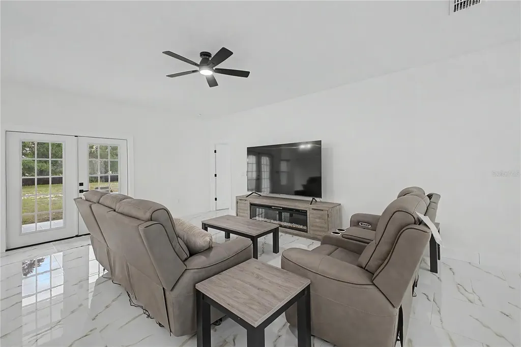 7372 Madrid Road Weeki Wachee FL 34613