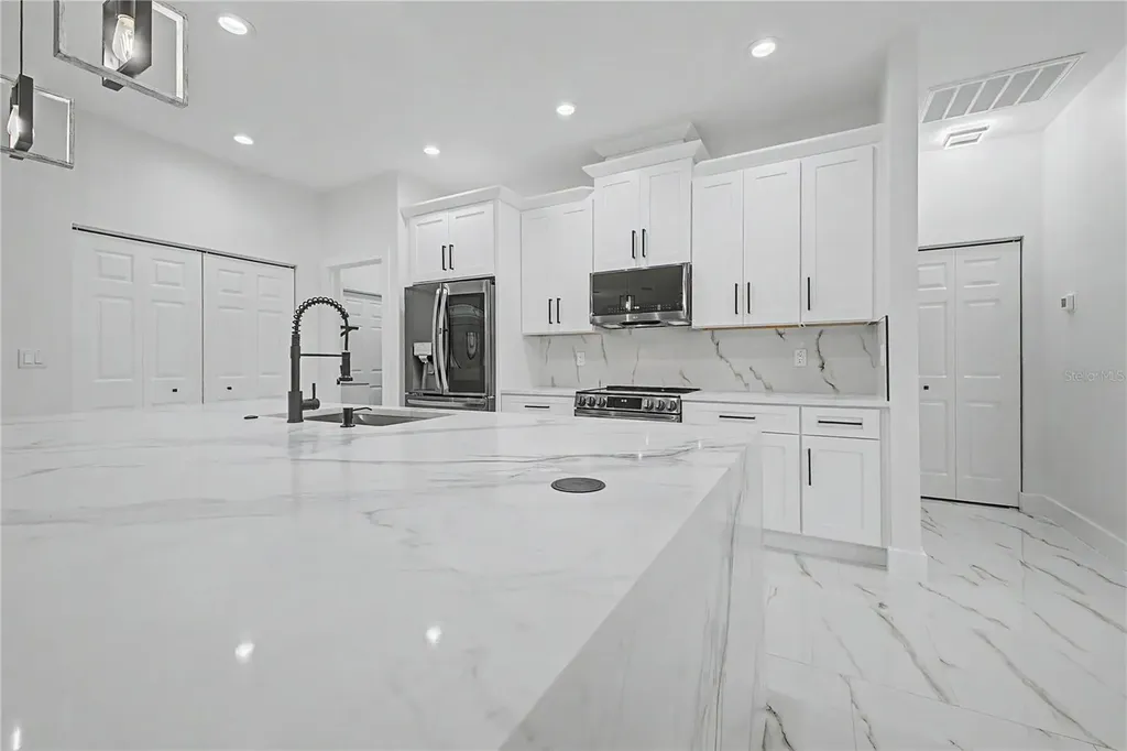 7372 Madrid Road Weeki Wachee FL 34613
