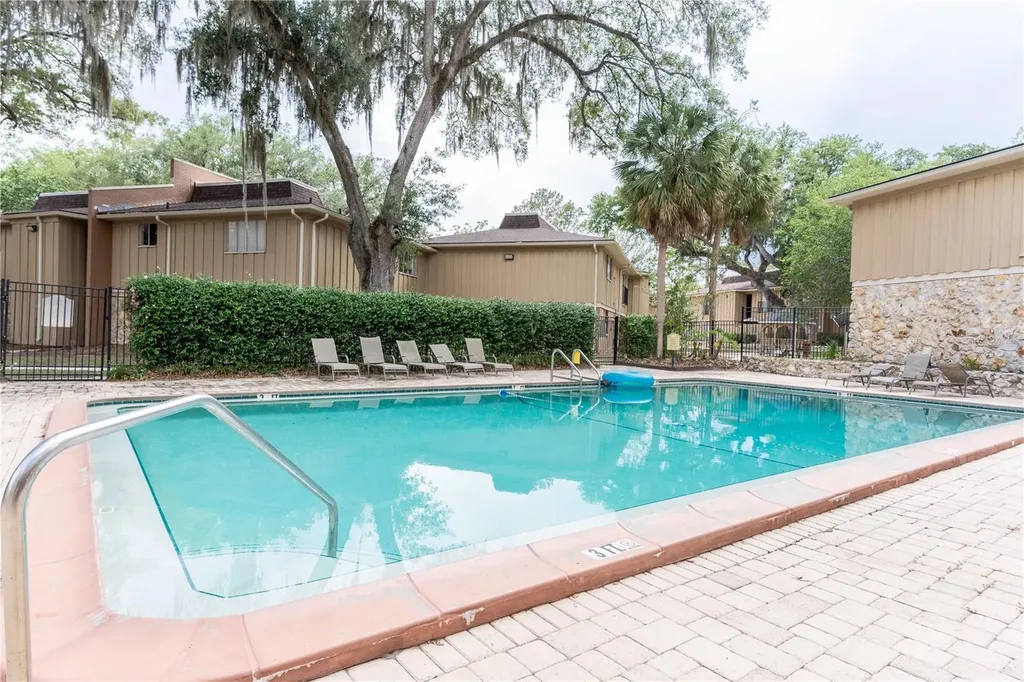 507 NW 39th Road Gainesville FL 32607
