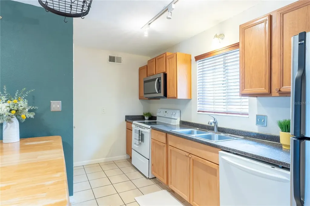 507 NW 39th Road Gainesville FL 32607