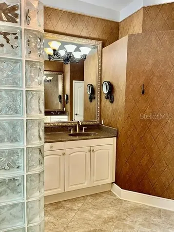 4221 Hearthstone Drive Sarasota FL 34238