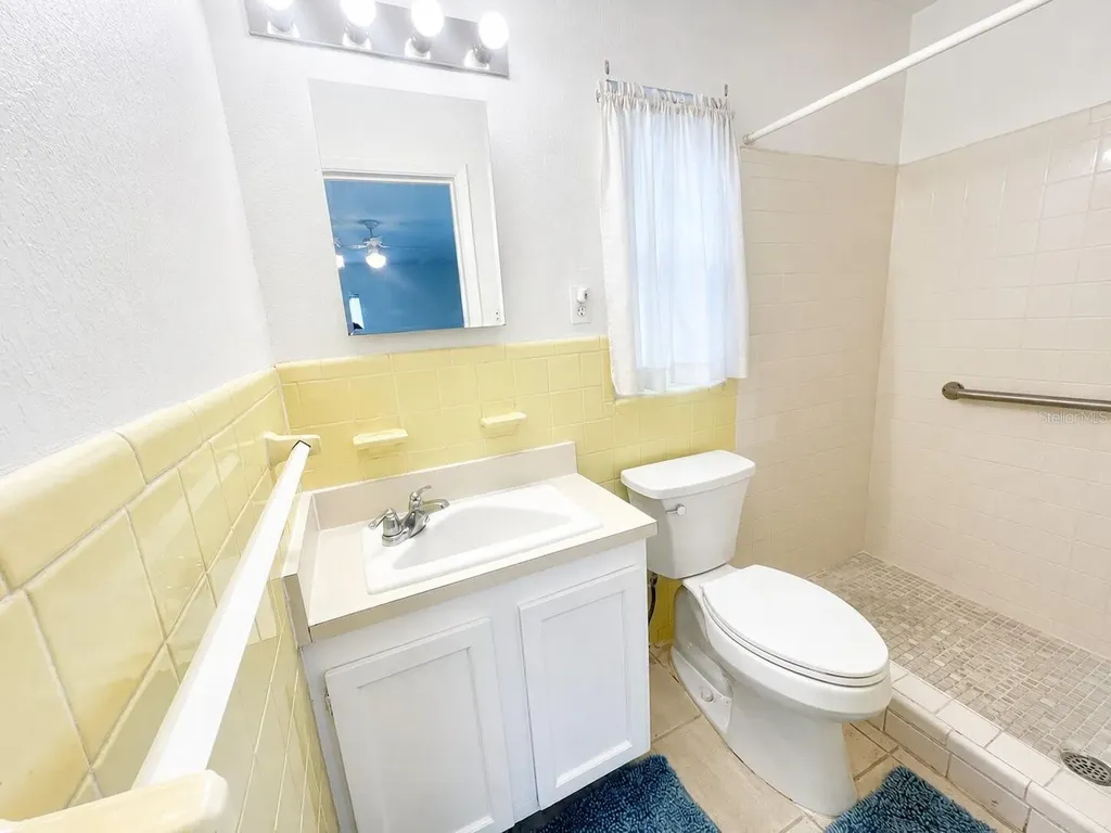 8243 Le Mesa Street Orlando FL 32827
