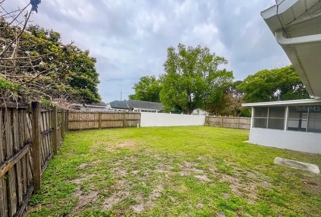 8243 Le Mesa Street Orlando FL 32827