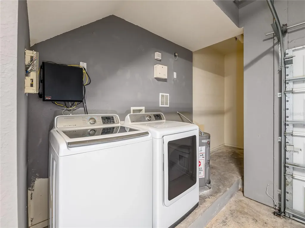 131 Grand Beach Place Tampa FL 33609