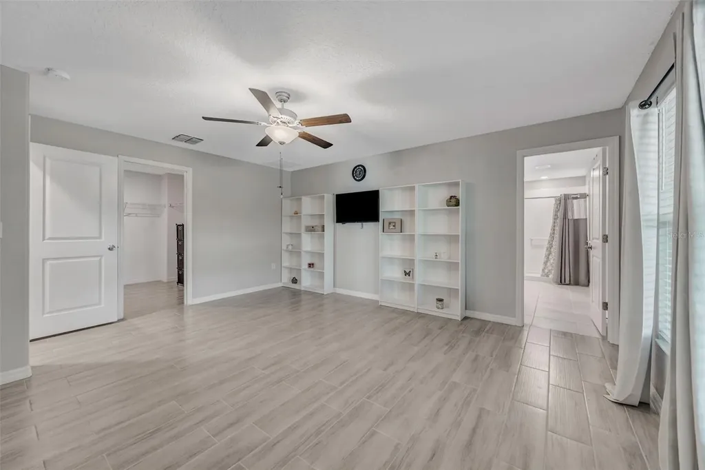 138 Rain Berry Avenue Ruskin FL 33570