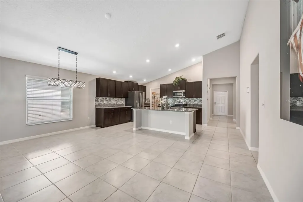 138 Rain Berry Avenue Ruskin FL 33570