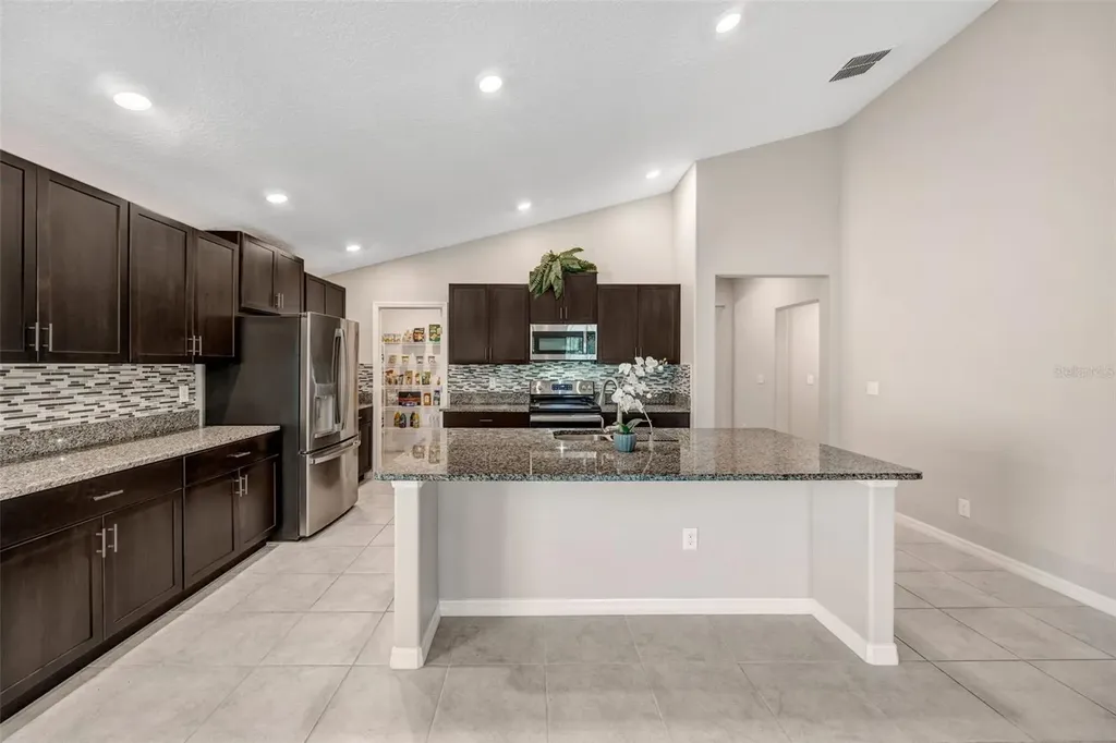 138 Rain Berry Avenue Ruskin FL 33570