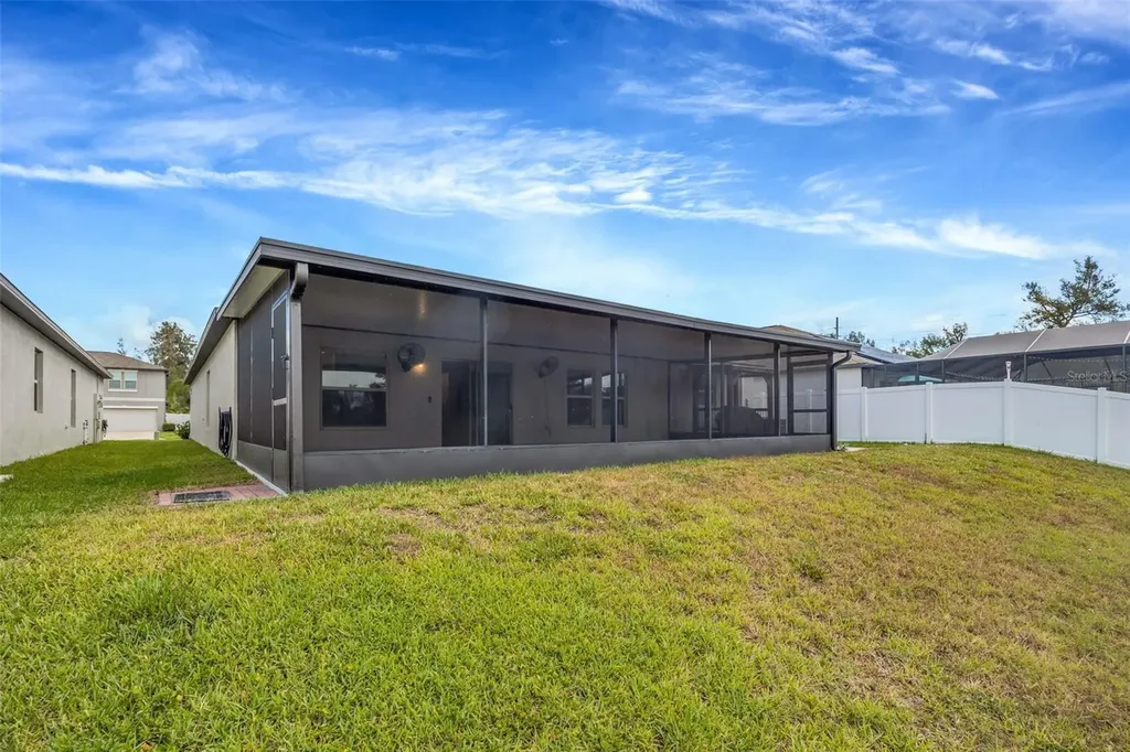 138 Rain Berry Avenue Ruskin FL 33570