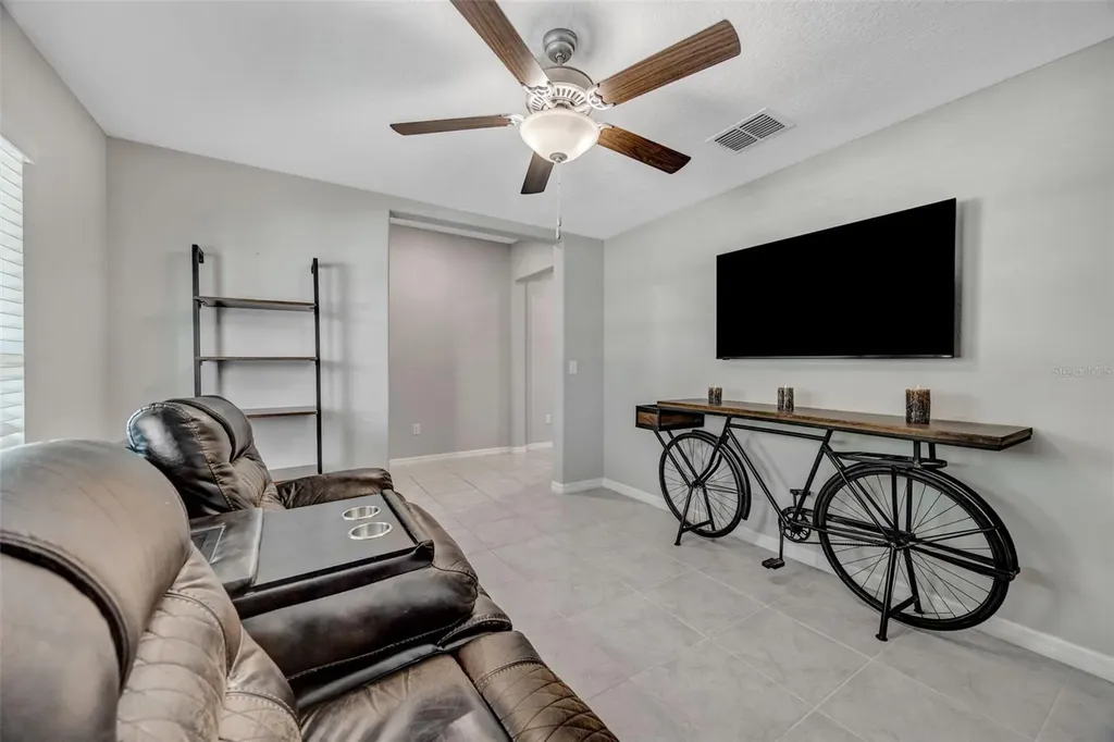 138 Rain Berry Avenue Ruskin FL 33570