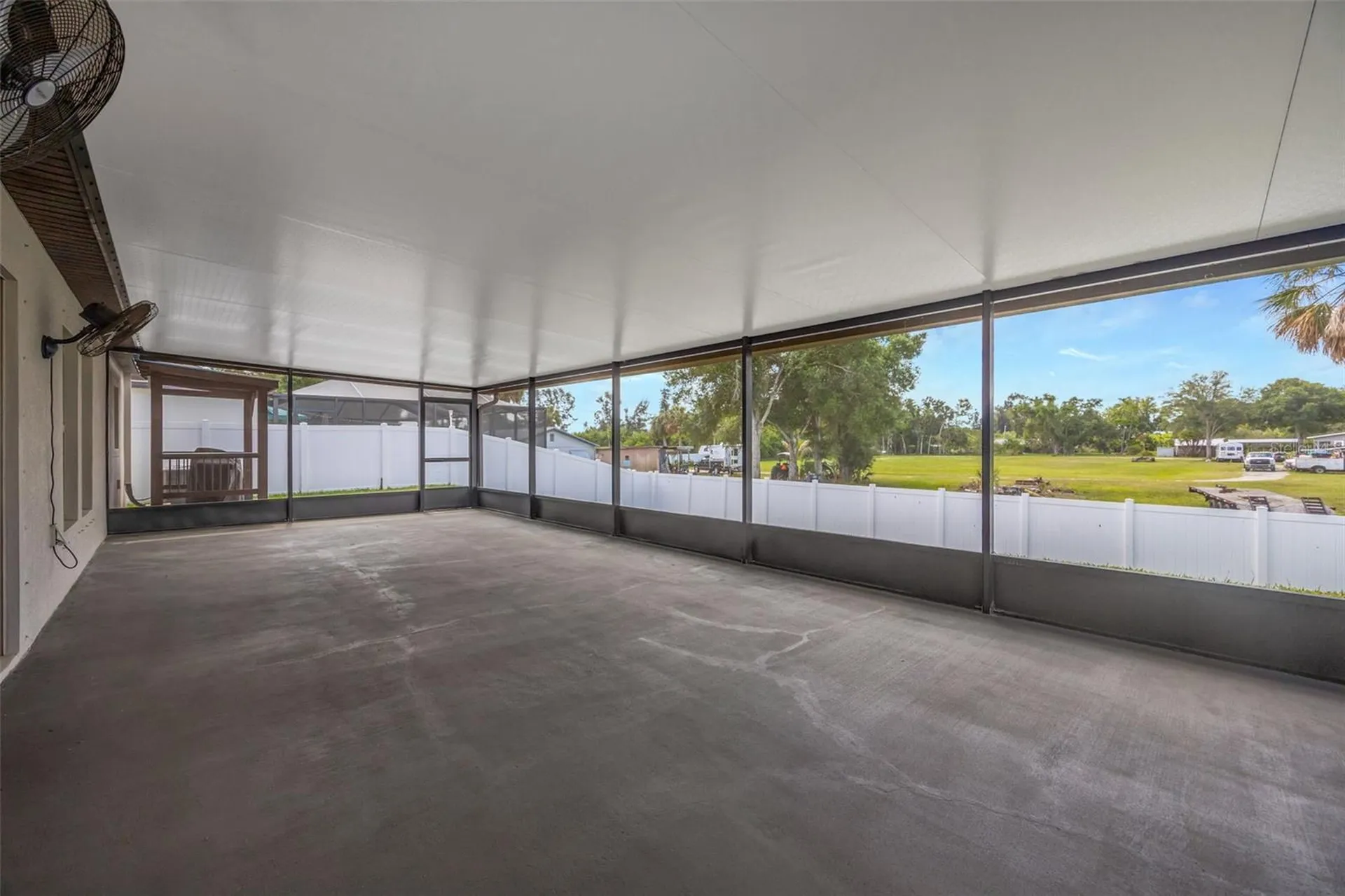 138 Rain Berry Avenue Ruskin FL 33570