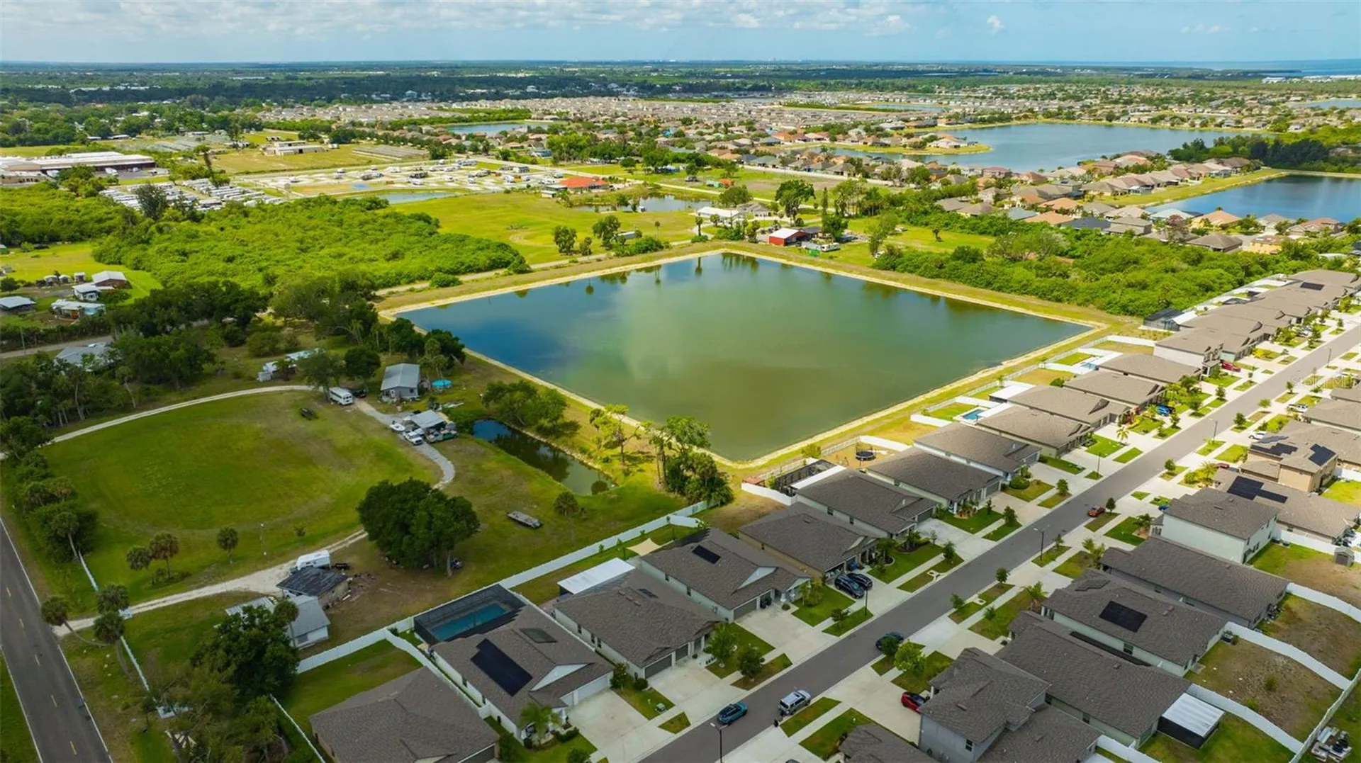138 Rain Berry Avenue Ruskin FL 33570