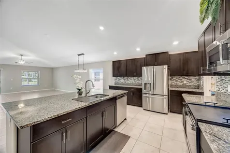 138 Rain Berry Avenue Ruskin FL 33570