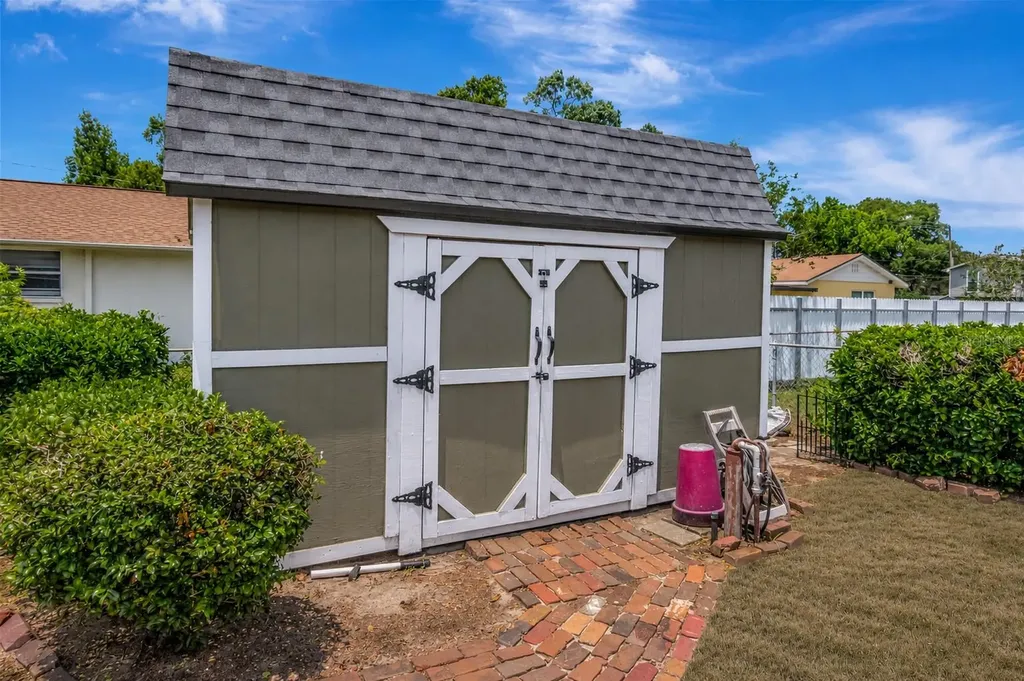 18318 Dolly Brook Lane Lutz FL 33549