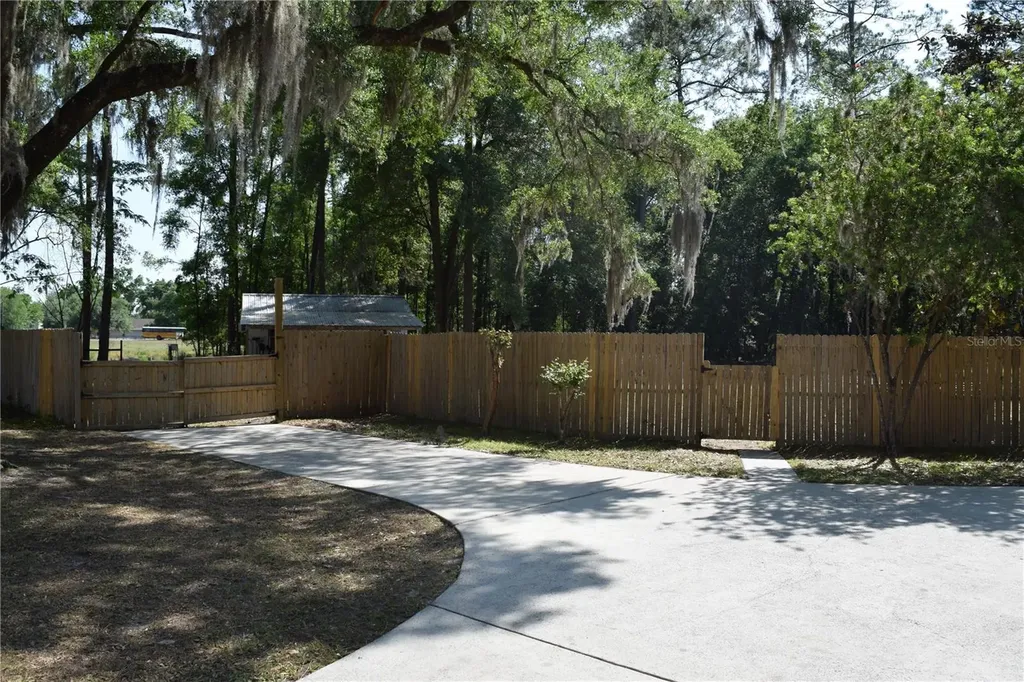 20004 NW 258th Drive High Springs FL 32643