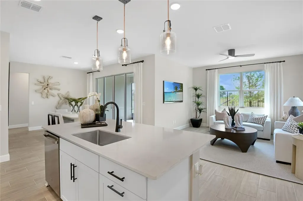 190 Blue Star Court Tavares FL 32778