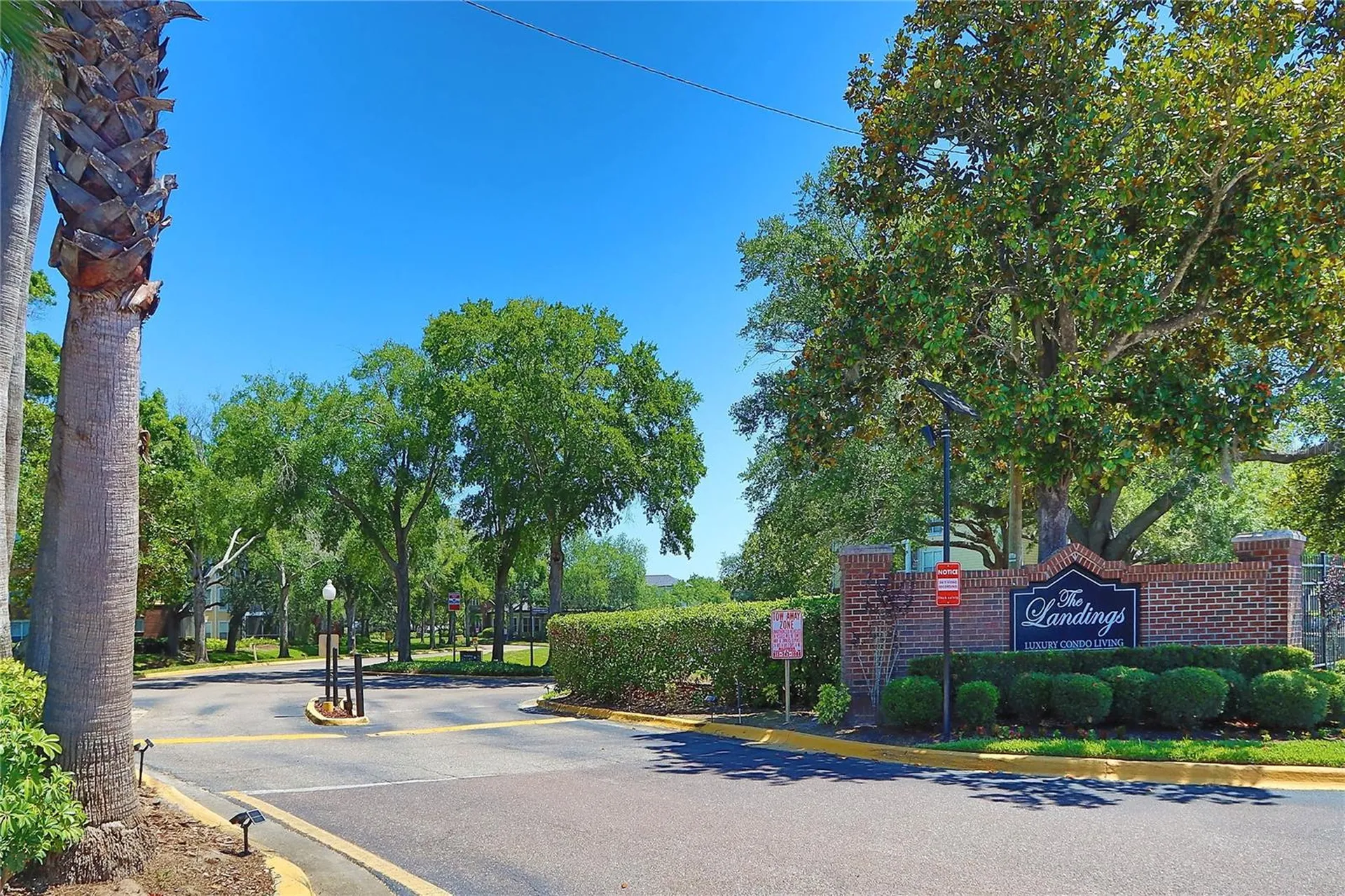 10028 Strafford Oak Court Tampa FL 33624