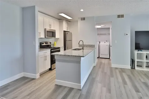 10028 Strafford Oak Court Tampa FL 33624