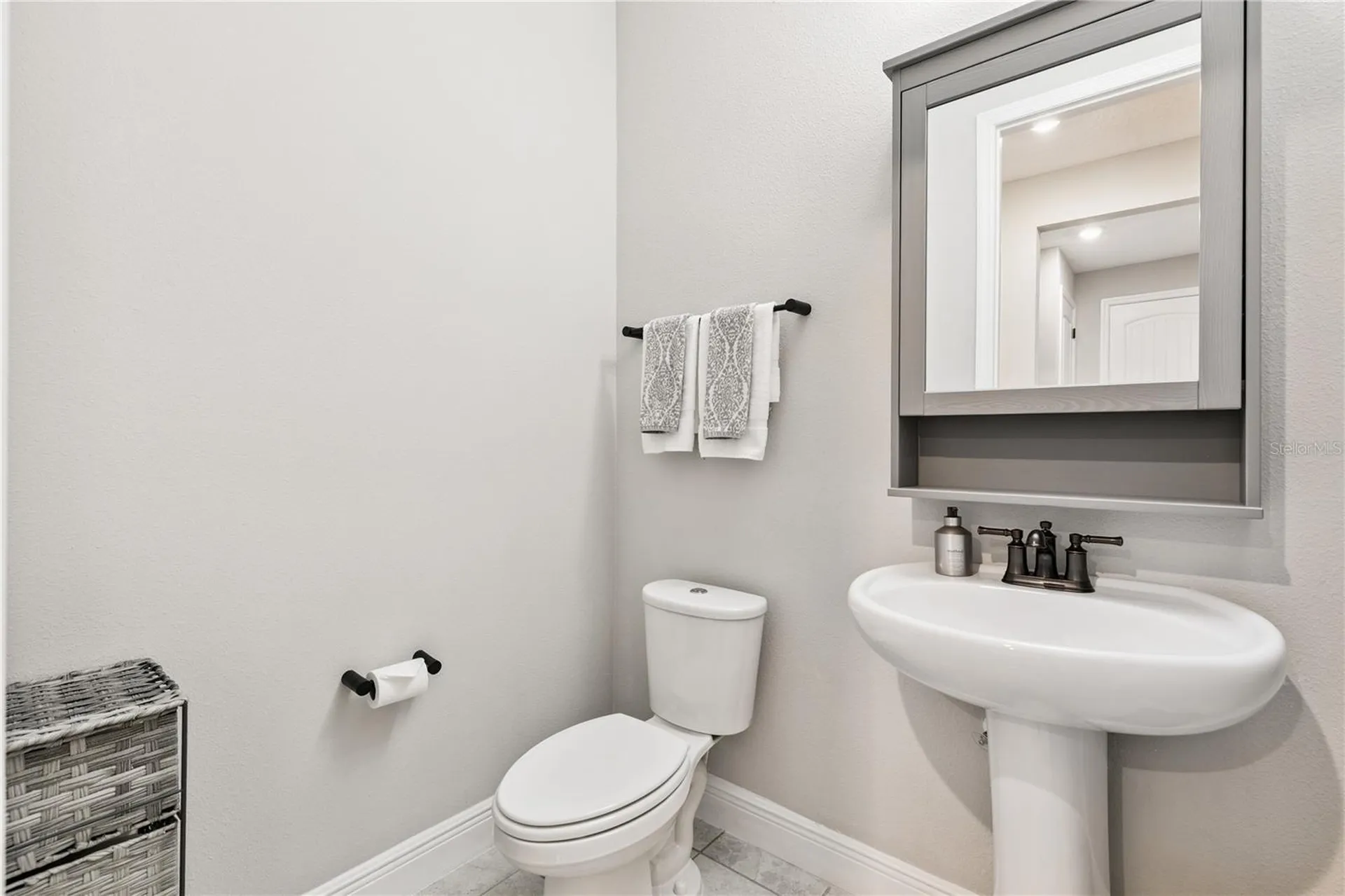 7365 Alpine Butterfly Lane Orlando FL 32819