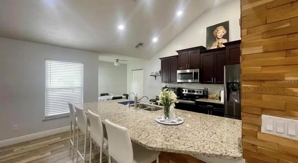 1044 Nin Street Orlando FL 32835