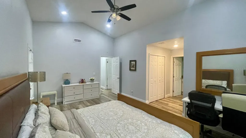 1044 Nin Street Orlando FL 32835