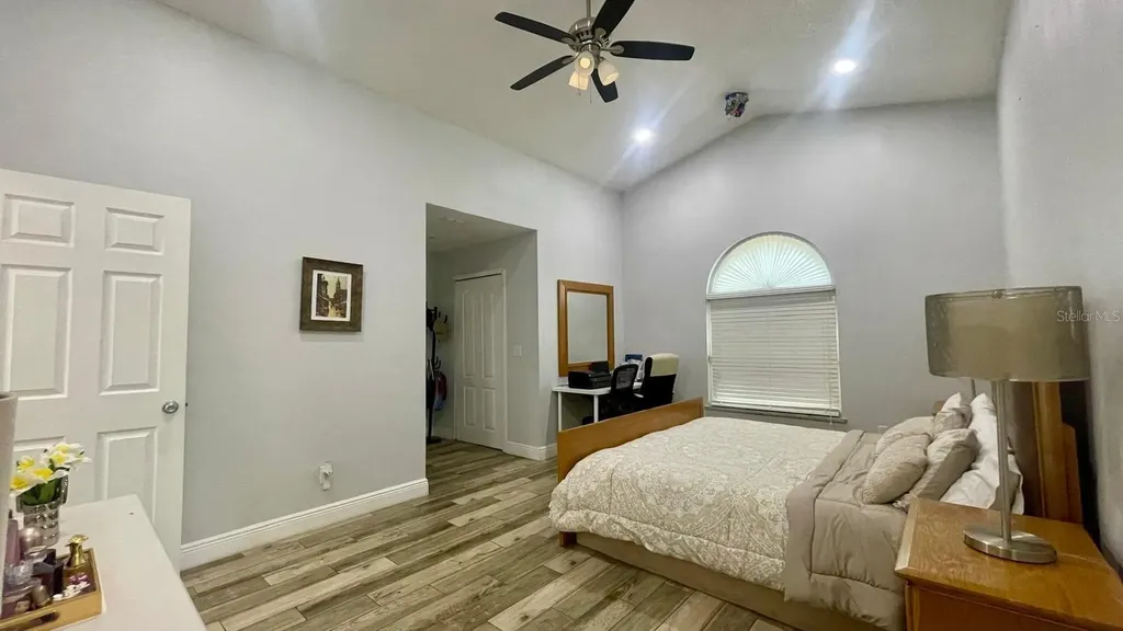 1044 Nin Street Orlando FL 32835