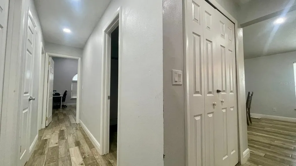 1044 Nin Street Orlando FL 32835