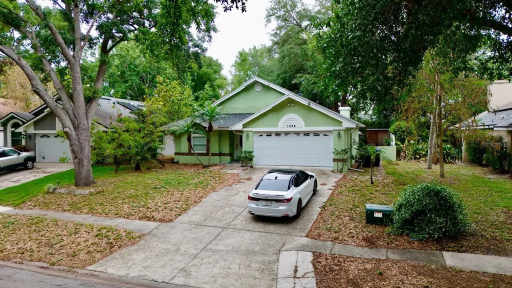 1044 Nin Street Orlando FL 32835
