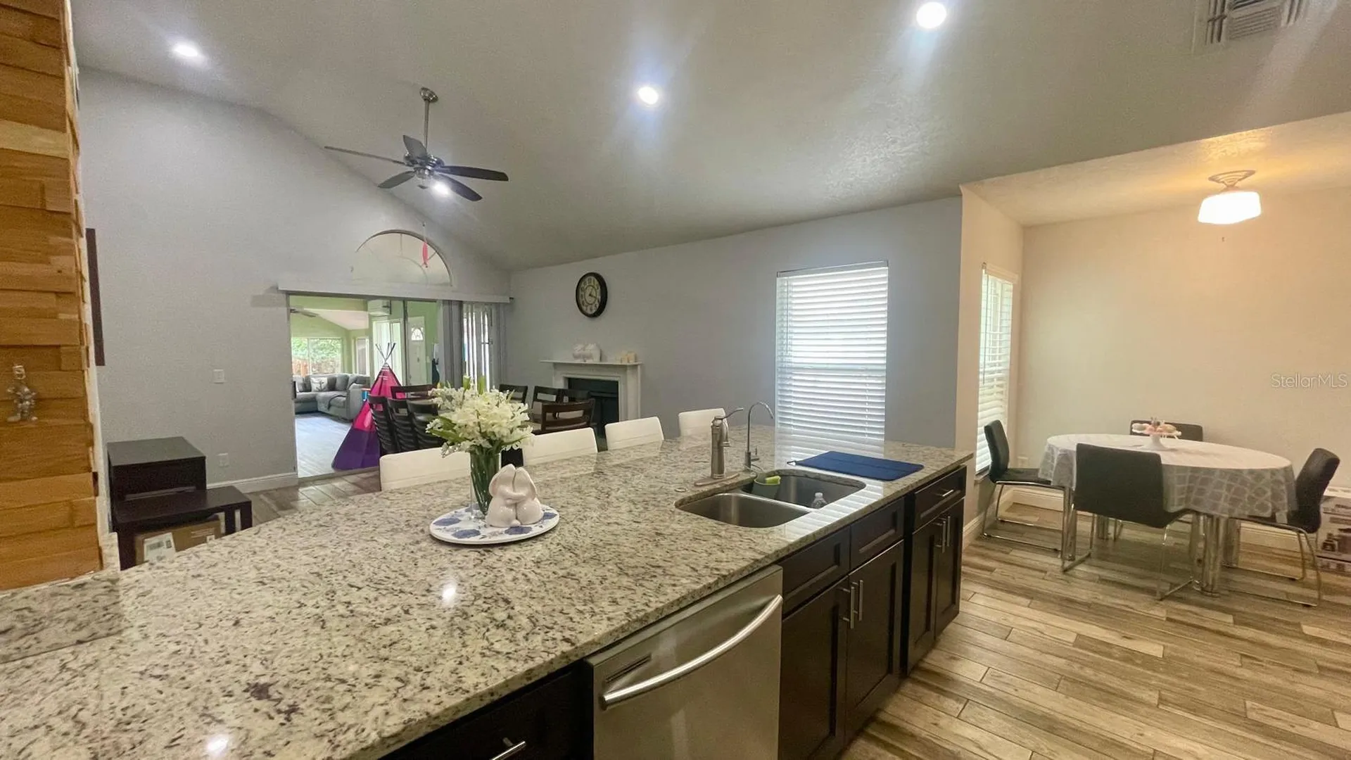 1044 Nin Street Orlando FL 32835