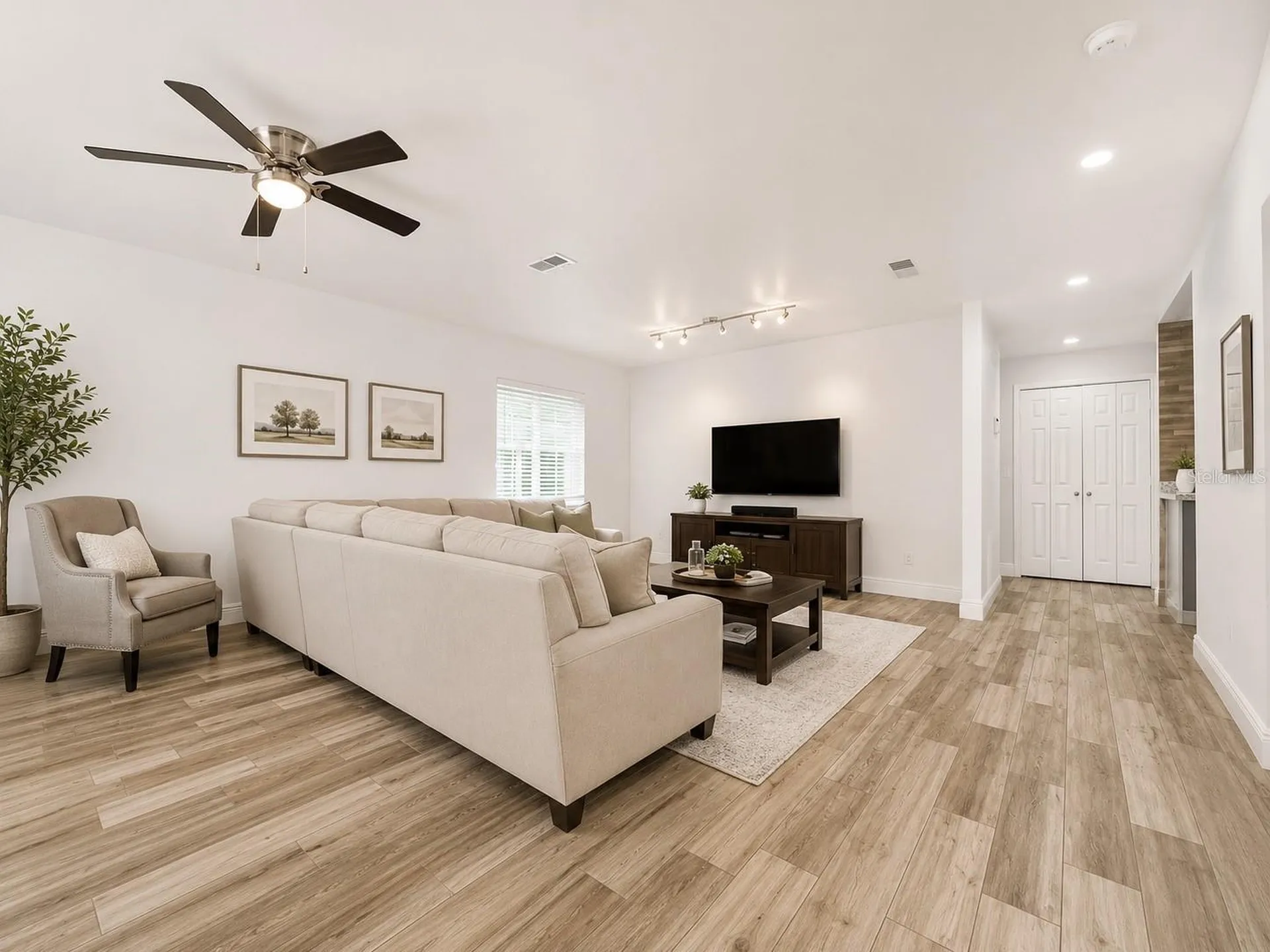 1044 Nin Street Orlando FL 32835