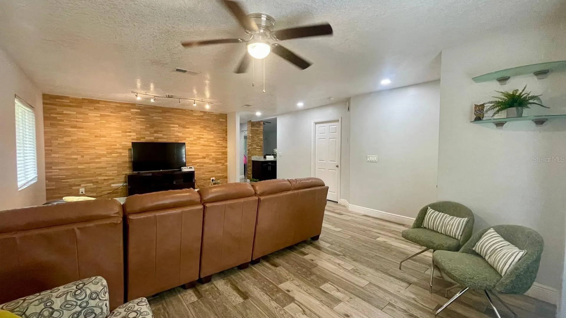 1044 Nin Street Orlando FL 32835