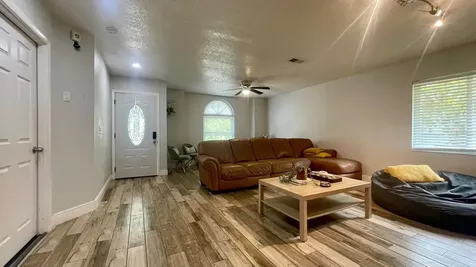 1044 Nin Street Orlando FL 32835