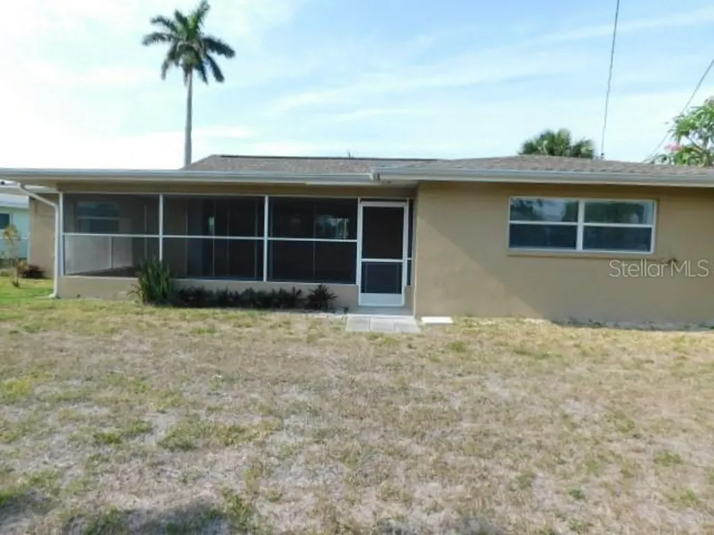 1313 SE 40th Street Cape Coral FL 33904