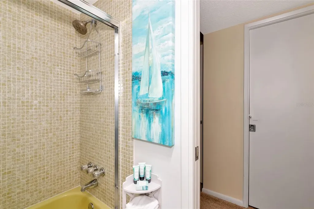 7461 W Country Club Drive N Sarasota FL 34243