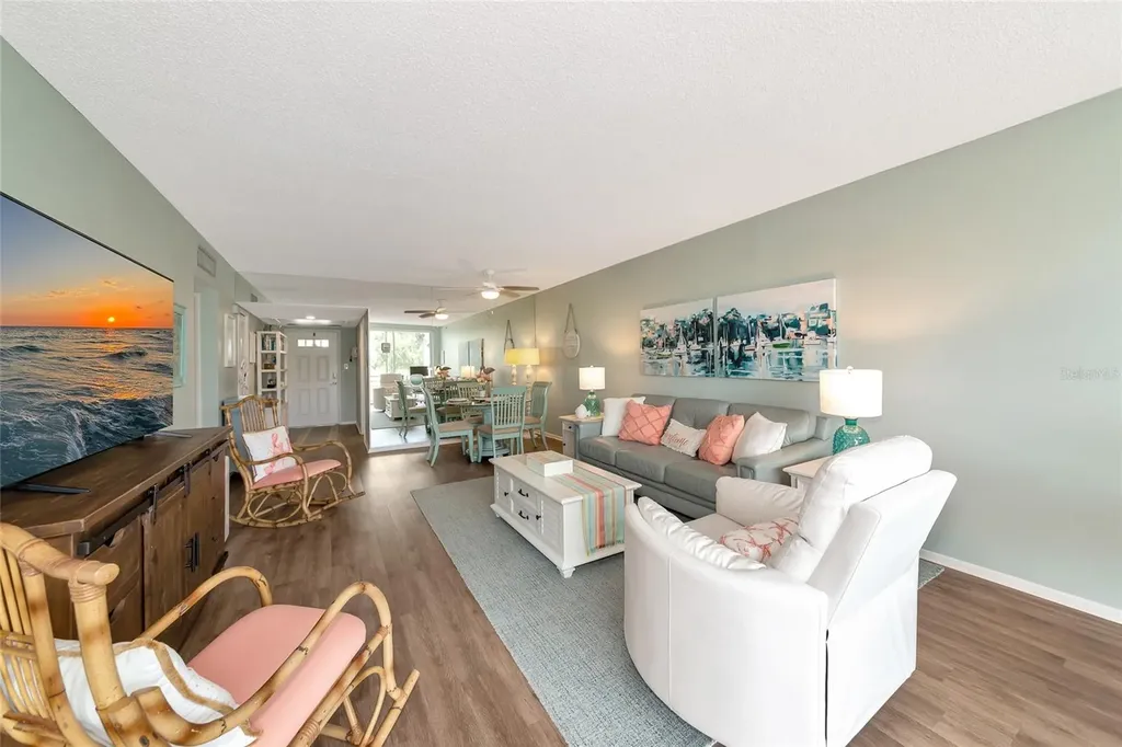 7461 W Country Club Drive N Sarasota FL 34243