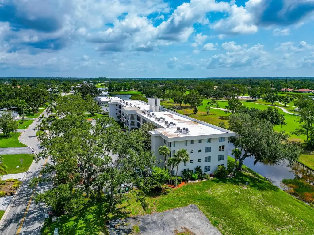 7461 W Country Club Drive N Sarasota FL 34243
