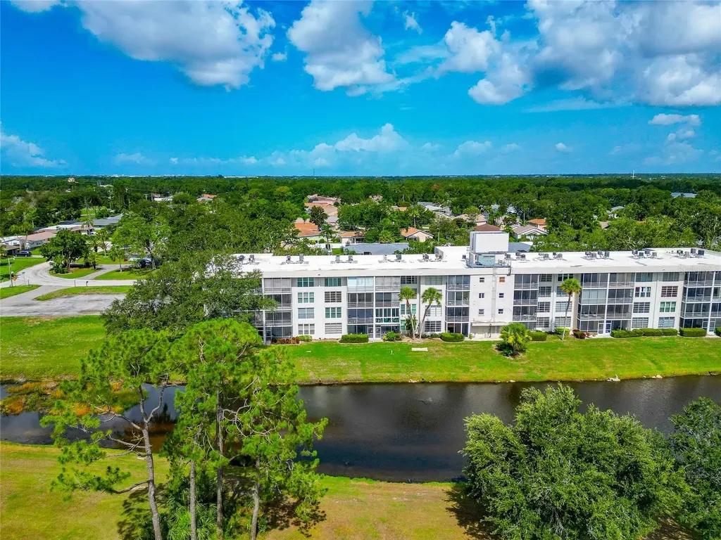 7461 W Country Club Drive N Sarasota FL 34243