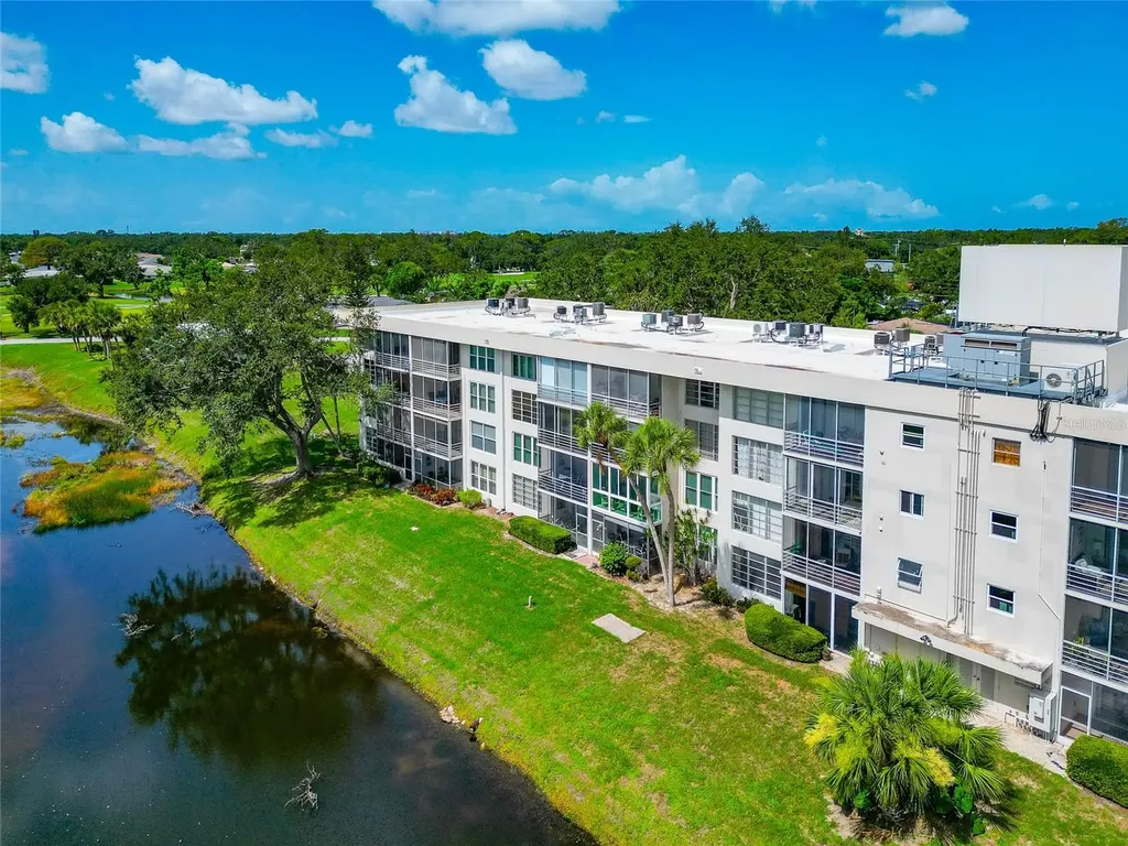 7461 W Country Club Drive N Sarasota FL 34243