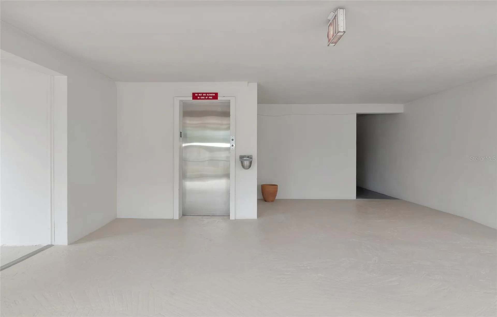 7461 W Country Club Drive N Sarasota FL 34243