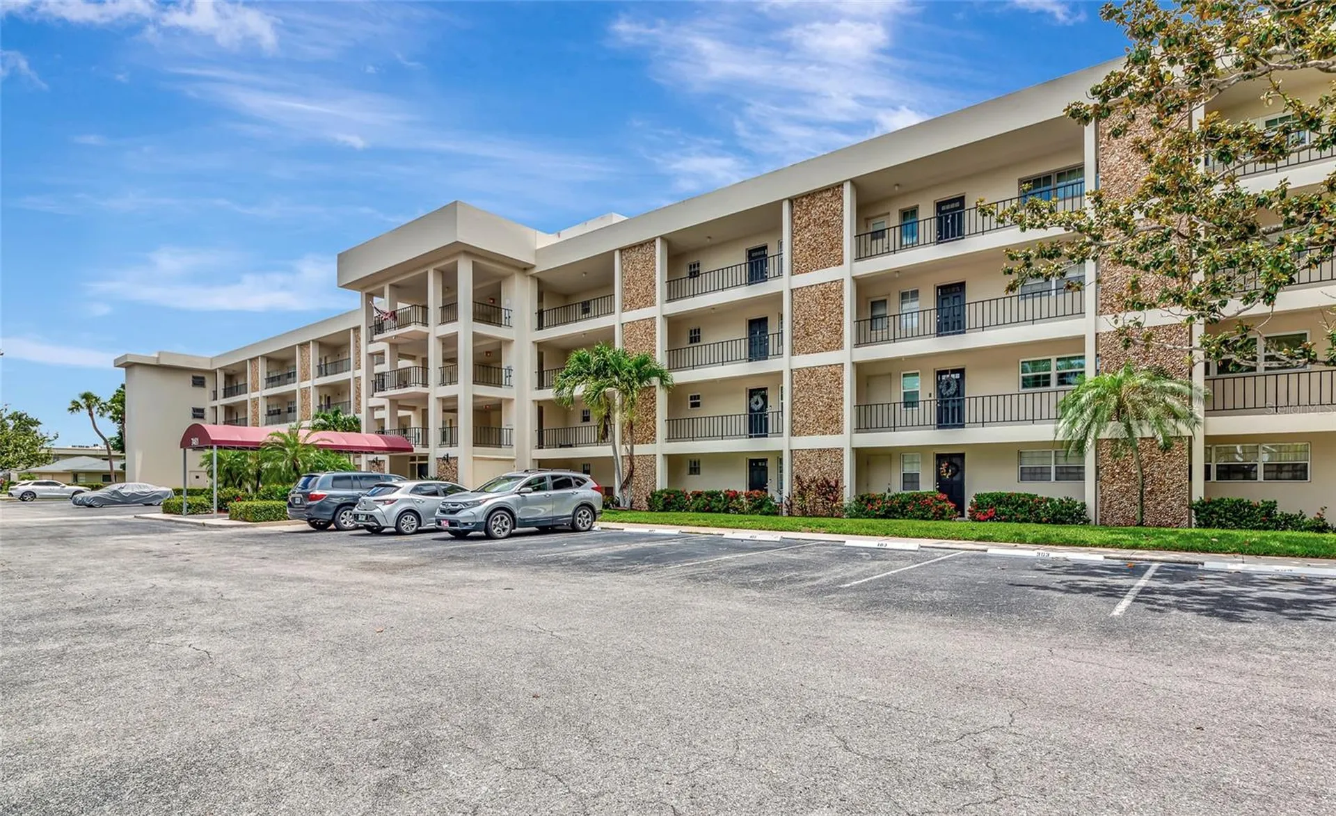 7461 W Country Club Drive N Sarasota FL 34243