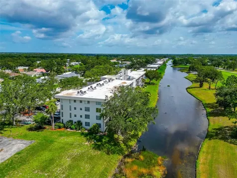 7461 W Country Club Drive N Sarasota FL 34243