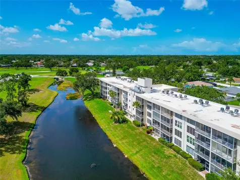 7461 W Country Club Drive N Sarasota FL 34243