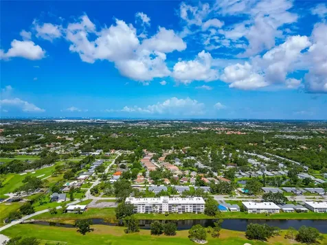 7461 W Country Club Drive N Sarasota FL 34243