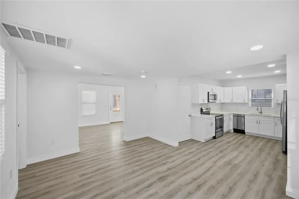 1315 22nd Avenue S St Petersburg FL 33705
